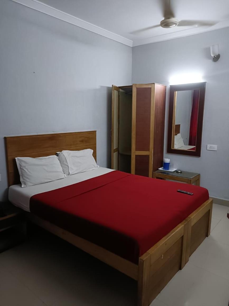 Sun City Madras Buitenkant foto